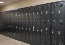 Investir dans des casiers de rangement sécurisés pour téléphones portables