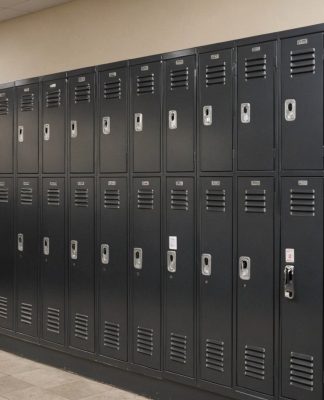 Investir dans des casiers de rangement sécurisés pour téléphones portables