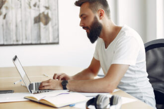 Portage salarial : combien vais-je vraiment toucher sur mon TJM ?