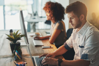 Portage salarial pour les freelances IT : la protection sociale sans sacrifier l'indépendance
